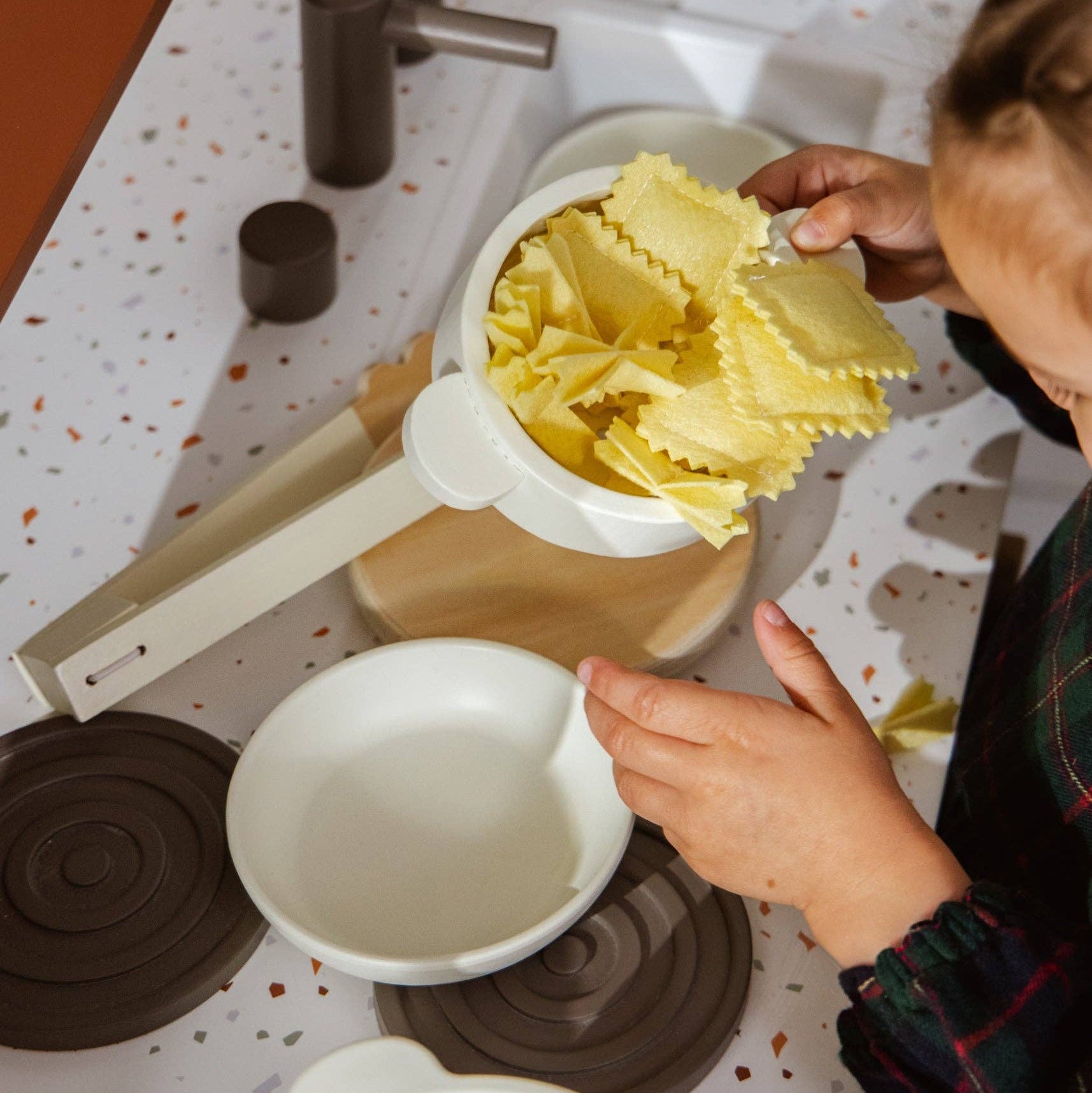Houten Pasta Speelset | Complete keukenrolset met pan, vergiet en vilten pasta