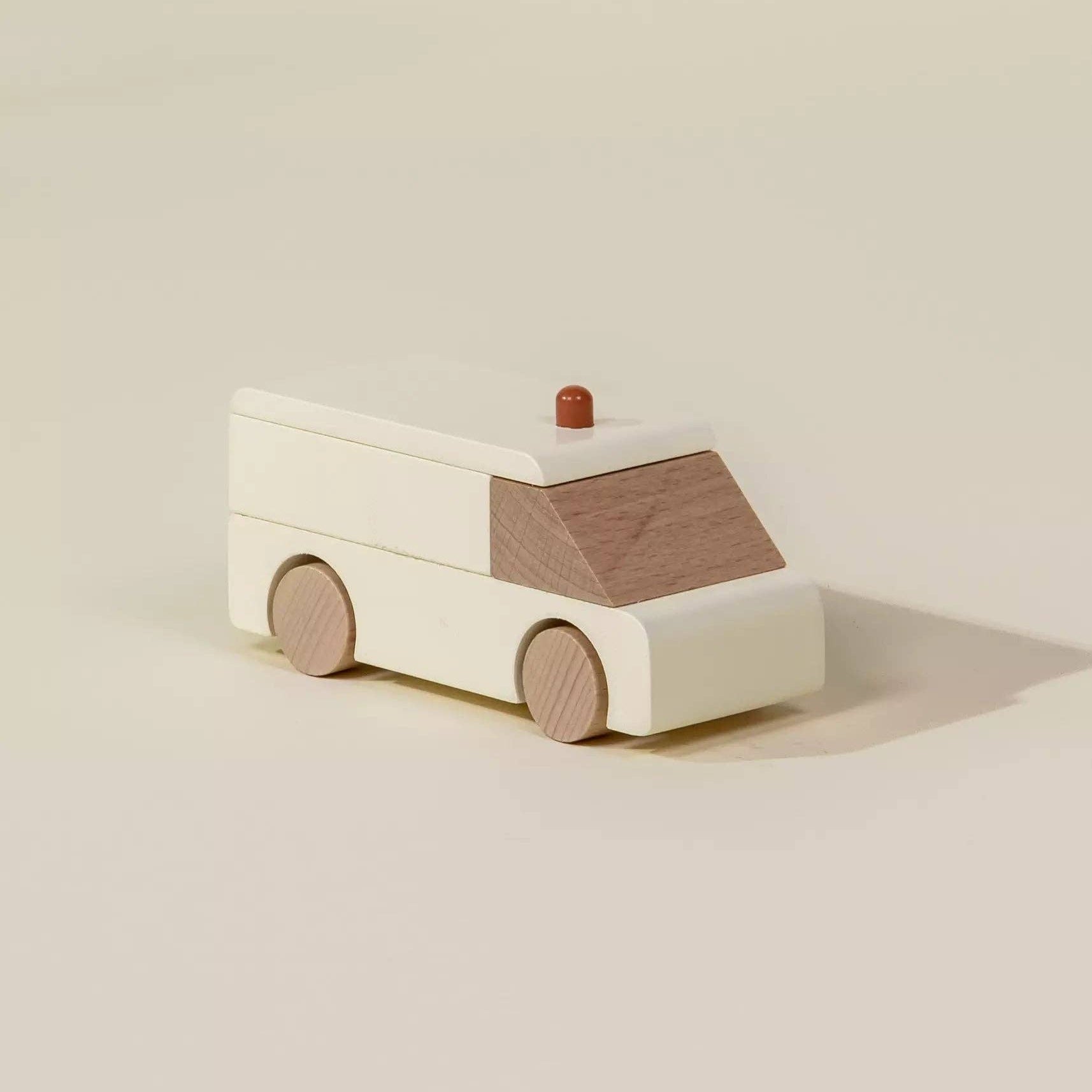 Houten Ambulance | Stevig houten stadsvoertuig